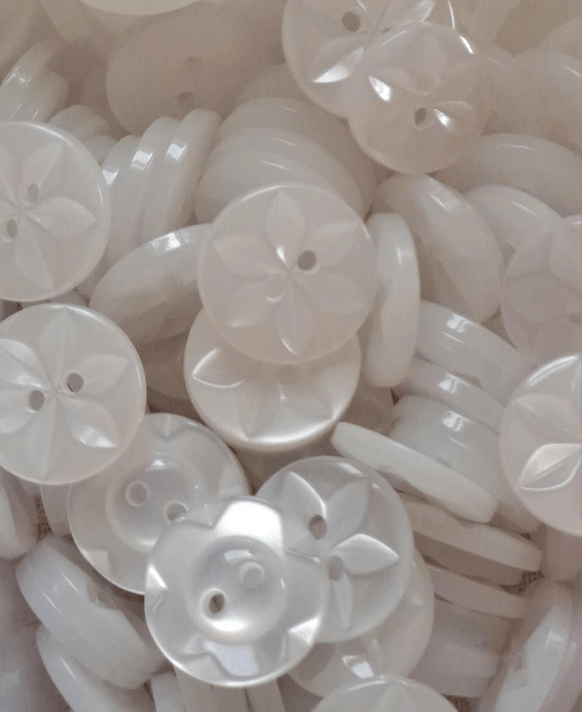 Buttons (pack 10) - Fruit Gum - 16mm - White