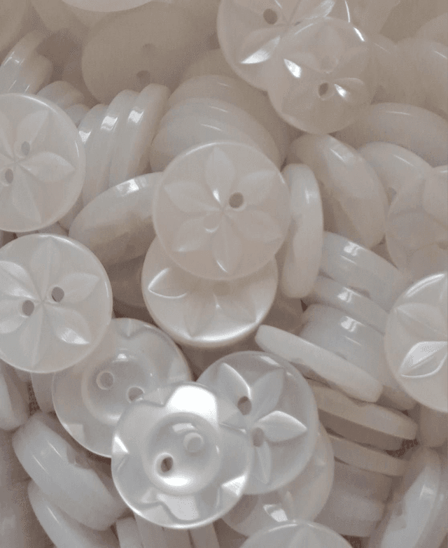 Buttons (pack 10) - Fruit Gum - 16mm - White